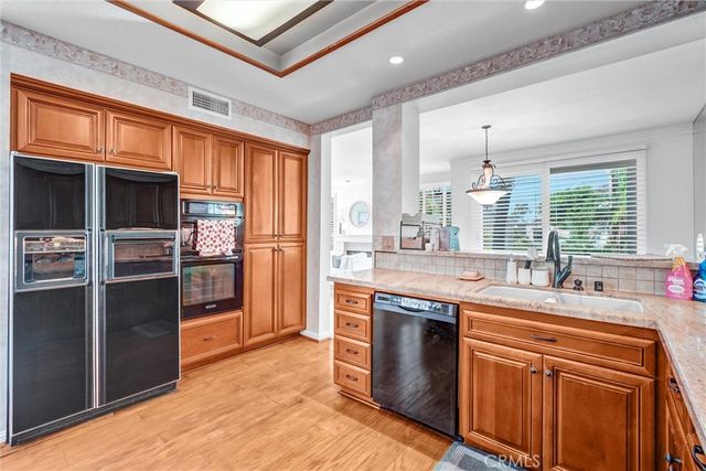 11 Harborcrest, Irvine, CA 92604