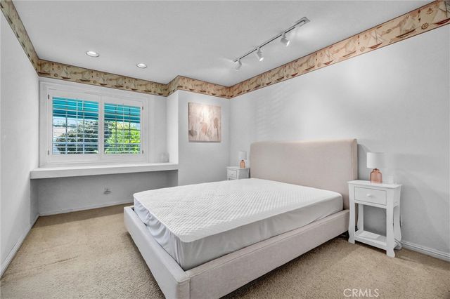 11 Harborcrest, Irvine, CA 92604