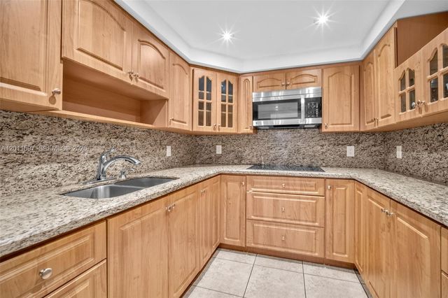 1200 Saint Charles Pl 415, Pembroke Pines, FL 33026