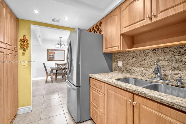 1200 Saint Charles Pl 415, Pembroke Pines, FL 33026