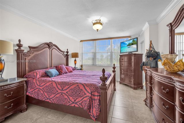 1200 Saint Charles Pl 415, Pembroke Pines, FL 33026