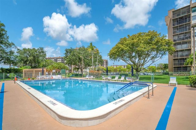 1200 Saint Charles Pl 415, Pembroke Pines, FL 33026