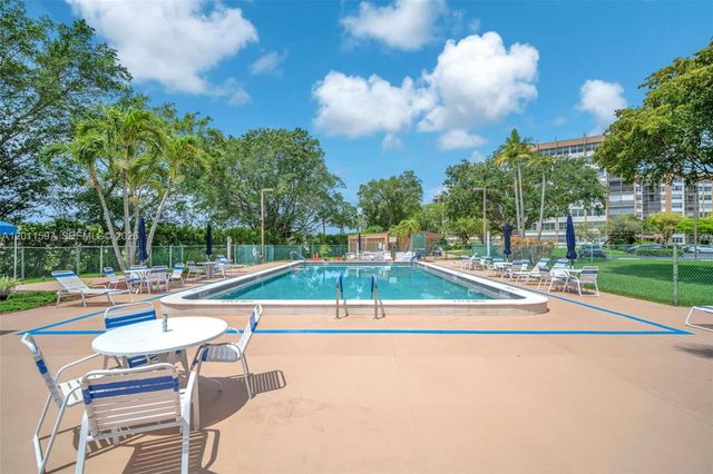 1200 Saint Charles Pl 415, Pembroke Pines, FL 33026