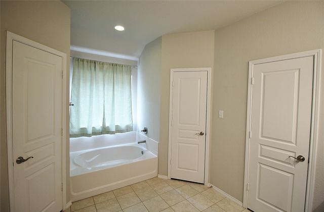 123 Timberline Drive, Waxahachie, TX 75167