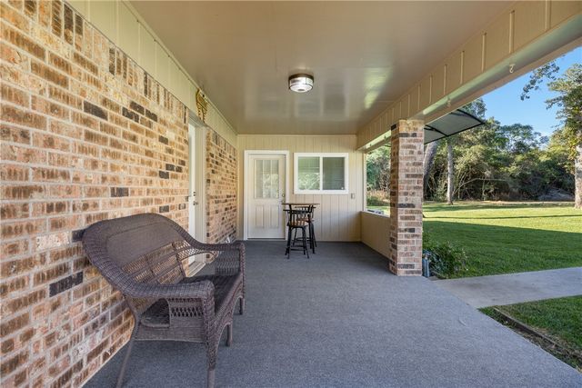 3 Bobby Jones Lane, Hilltop Lakes, TX 77871