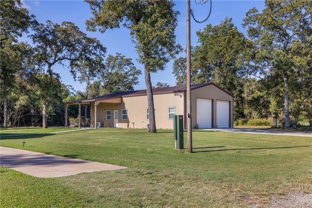 3 Bobby Jones Lane, Hilltop Lakes, TX 77871