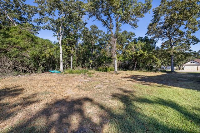 3 Bobby Jones Lane, Hilltop Lakes, TX 77871