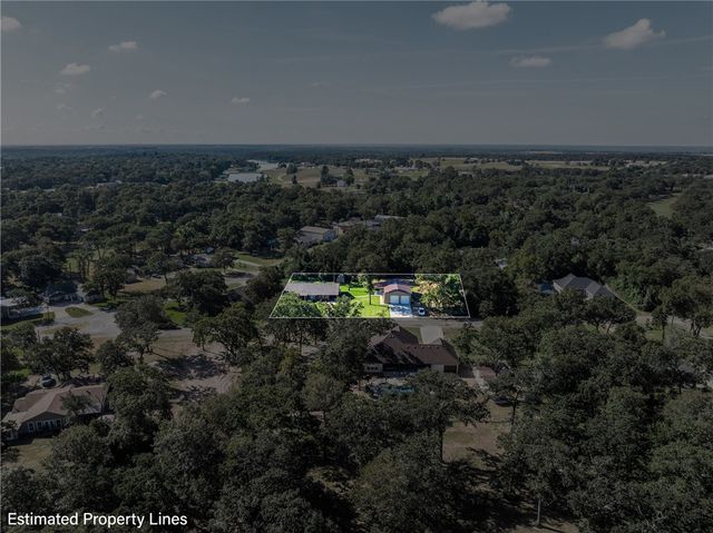 3 Bobby Jones Lane, Hilltop Lakes, TX 77871