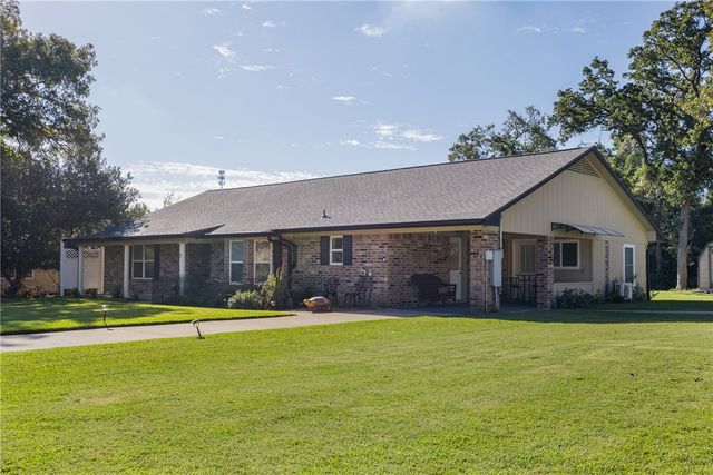 3 Bobby Jones Lane, Hilltop Lakes, TX 77871