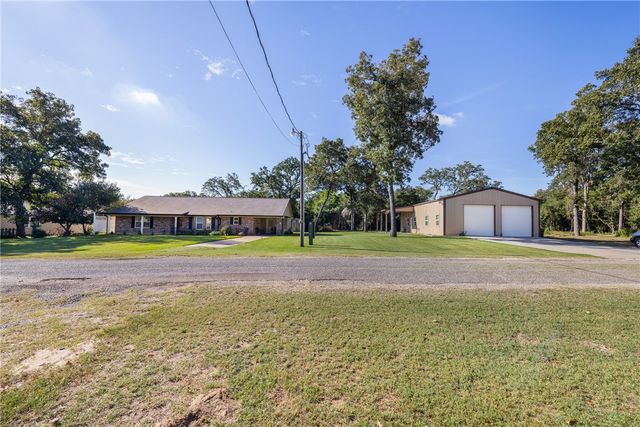 3 Bobby Jones Lane, Hilltop Lakes, TX 77871