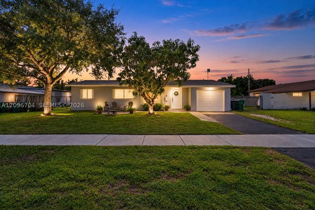 8730 SW 190th St, Cutler Bay, FL 33157