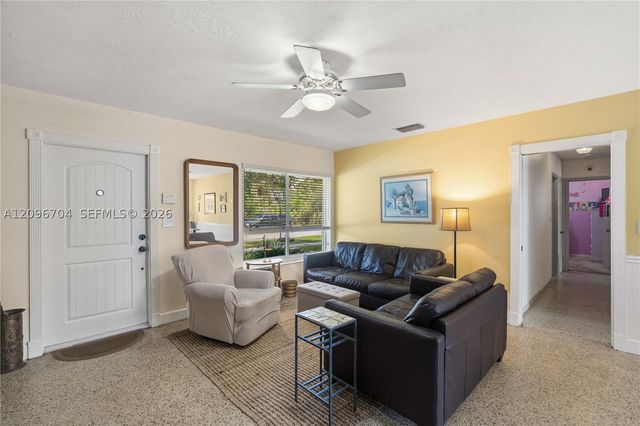 8730 SW 190th St, Cutler Bay, FL 33157