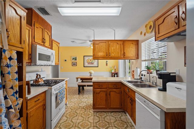 8730 SW 190th St, Cutler Bay, FL 33157