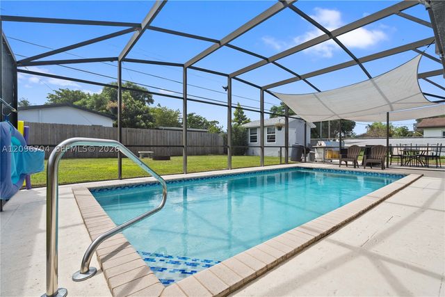 8730 SW 190th St, Cutler Bay, FL 33157