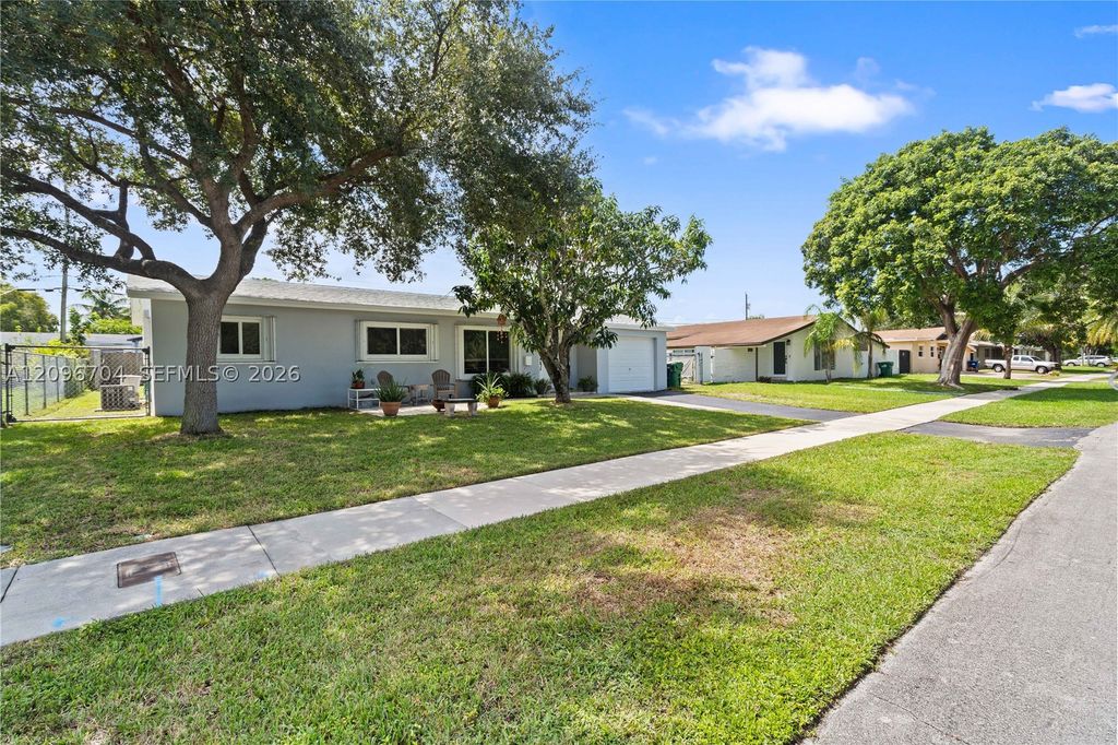 8730 SW 190th St, Cutler Bay, FL 33157