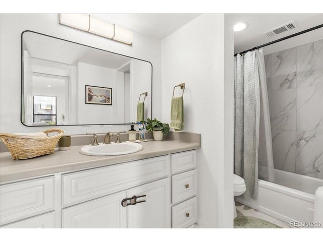 6480 S Dayton St M04, Englewood, CO 80111