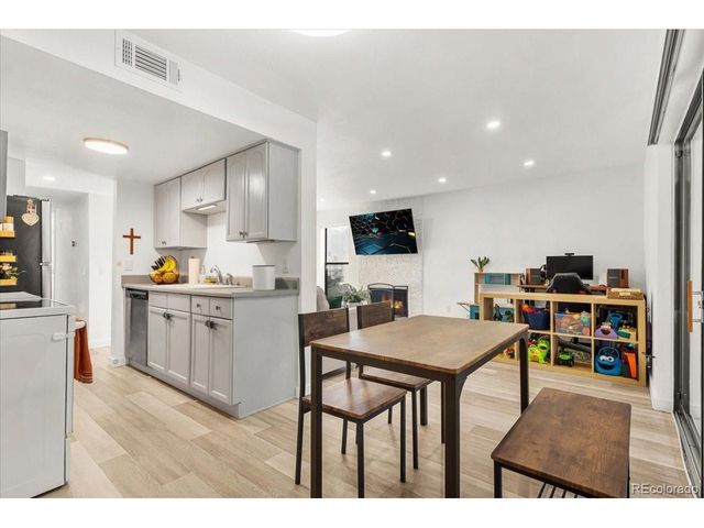 6480 S Dayton St M04, Englewood, CO 80111