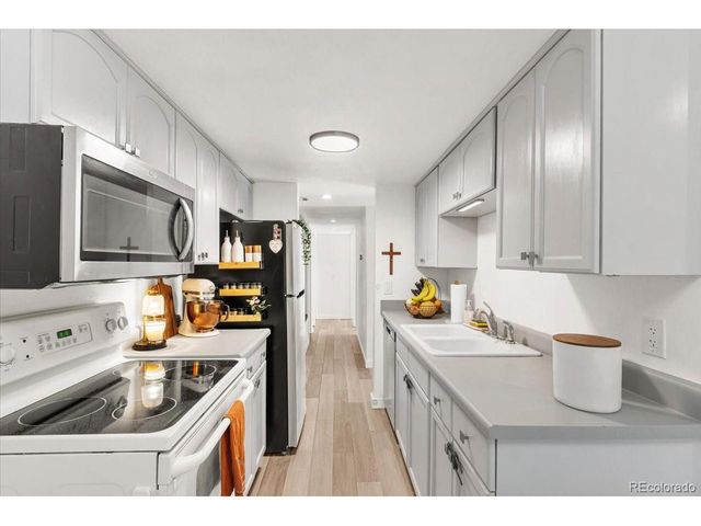 6480 S Dayton St M04, Englewood, CO 80111