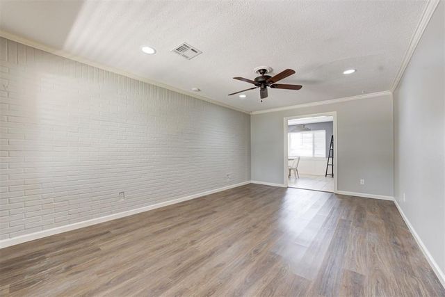 327 Woodcrest Drive, Norman, OK 73071