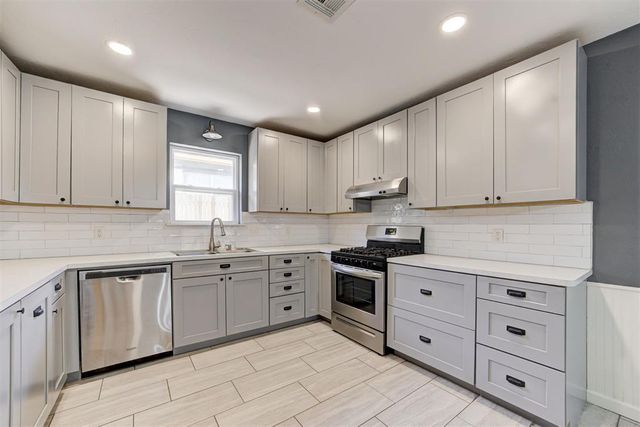 327 Woodcrest Drive, Norman, OK 73071