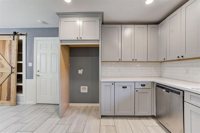 327 Woodcrest Drive, Norman, OK 73071