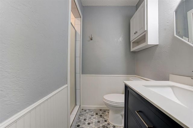 327 Woodcrest Drive, Norman, OK 73071