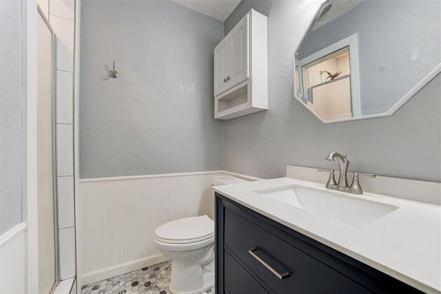 327 Woodcrest Drive, Norman, OK 73071