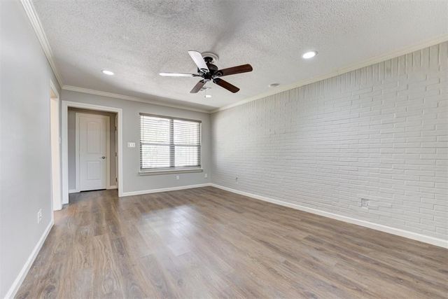 327 Woodcrest Drive, Norman, OK 73071