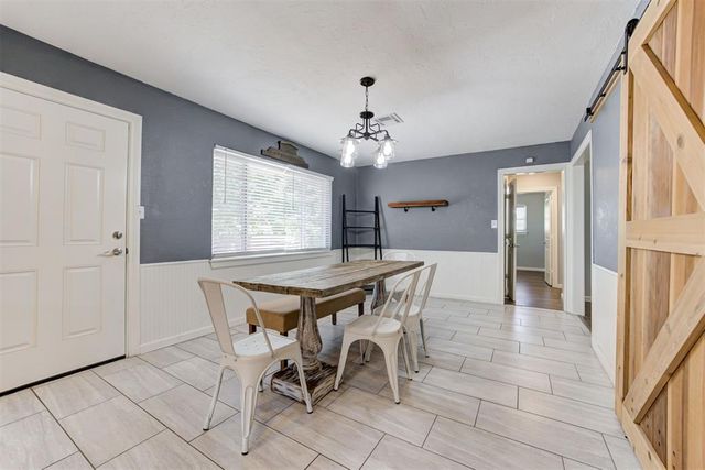 327 Woodcrest Drive, Norman, OK 73071