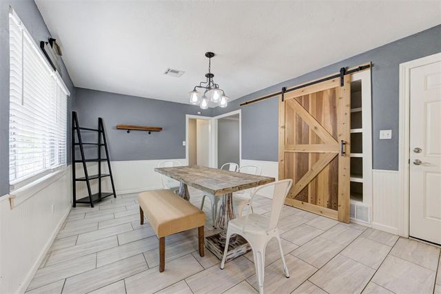 327 Woodcrest Drive, Norman, OK 73071