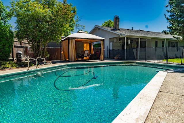 3724 Glenview Ct, Modesto, CA 95355