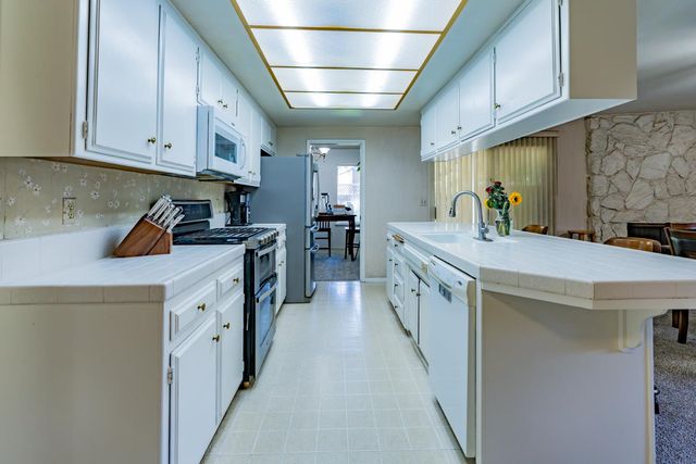 3724 Glenview Ct, Modesto, CA 95355