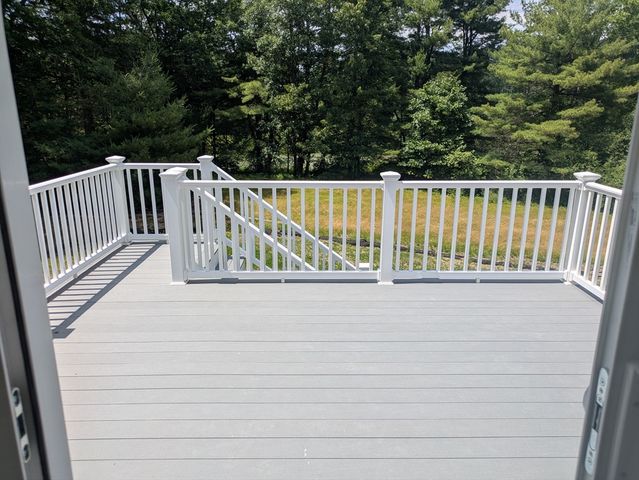 19 West Main Street, Upton, MA 01568