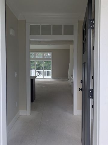 19 West Main Street, Upton, MA 01568