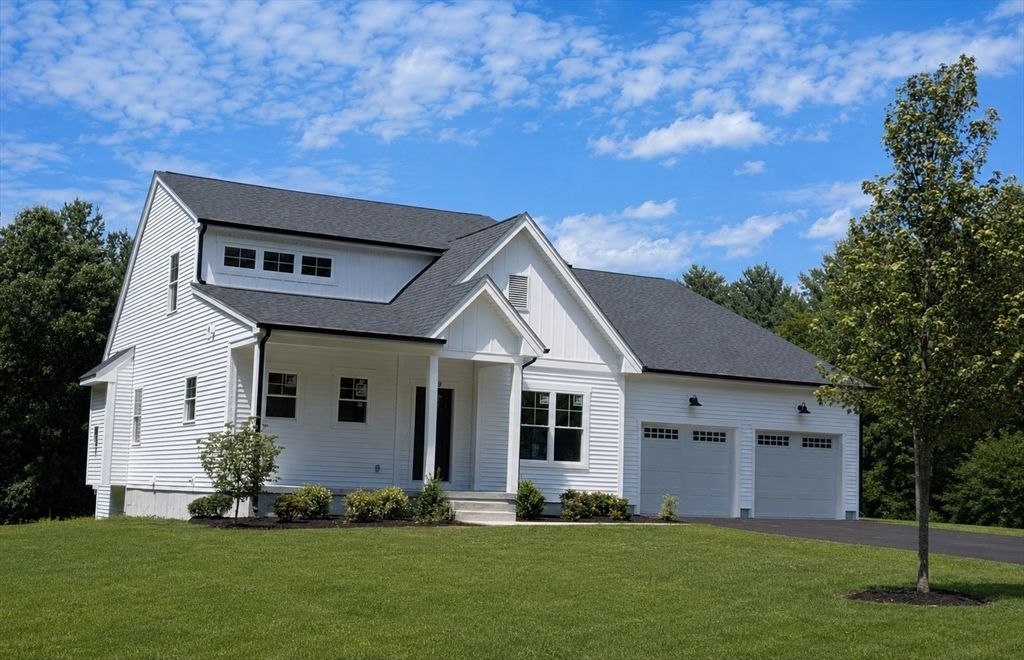 19 West Main Street, Upton, MA 01568