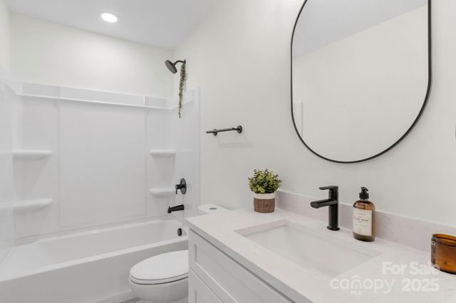 5002 Parkwood School Road, Waxhaw, NC 28173