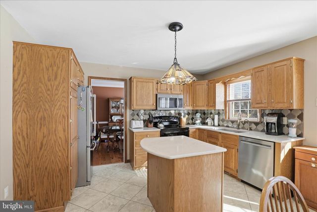 3 KAREN CT, Stevens, PA 17578