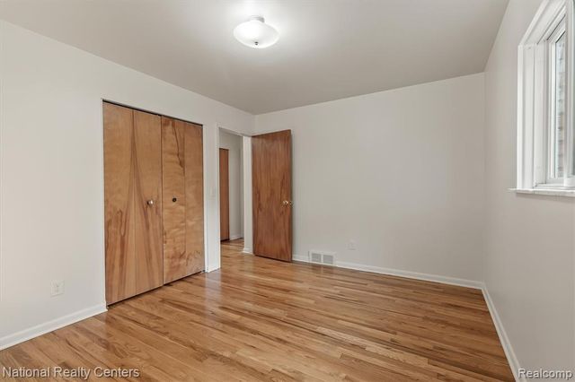 2082 Kingswood Drive, Flint, MI 48507