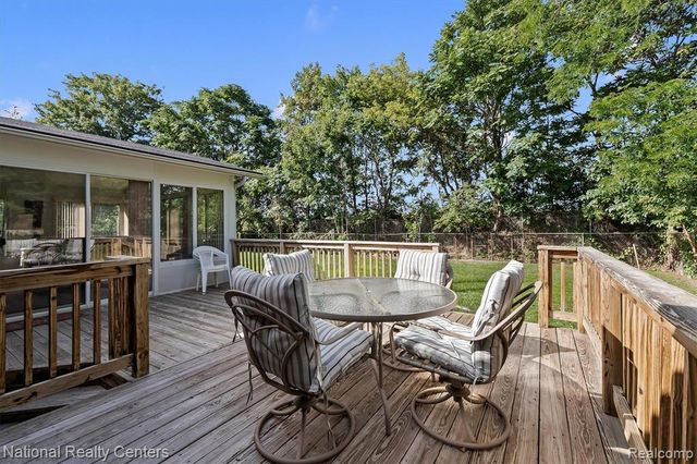 2082 Kingswood Drive, Flint, MI 48507