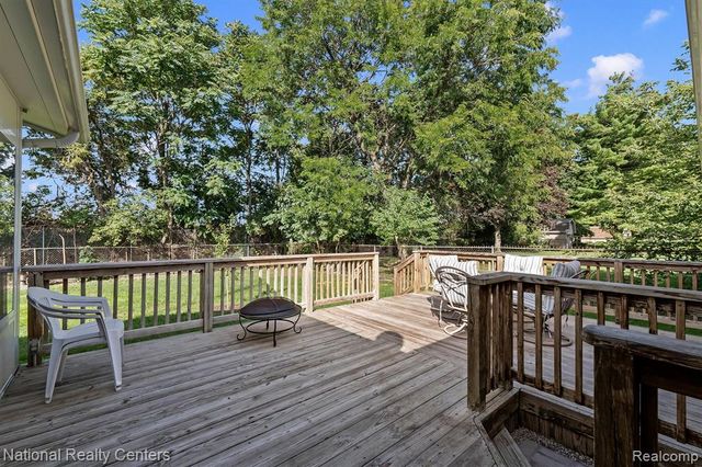 2082 Kingswood Drive, Flint, MI 48507