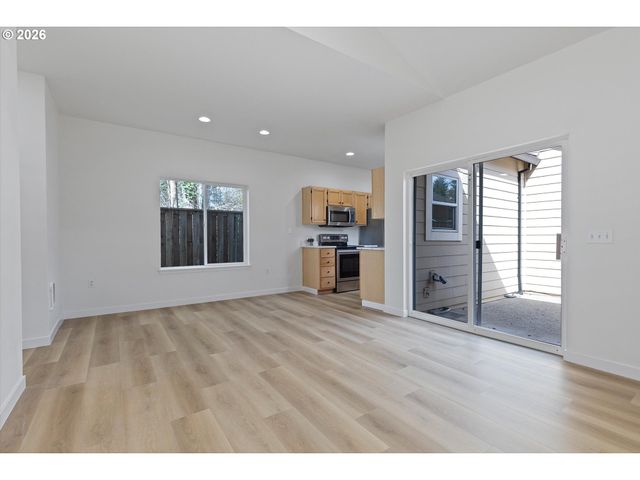 8115 Ne WILKINS St, Hillsboro, OR 97006