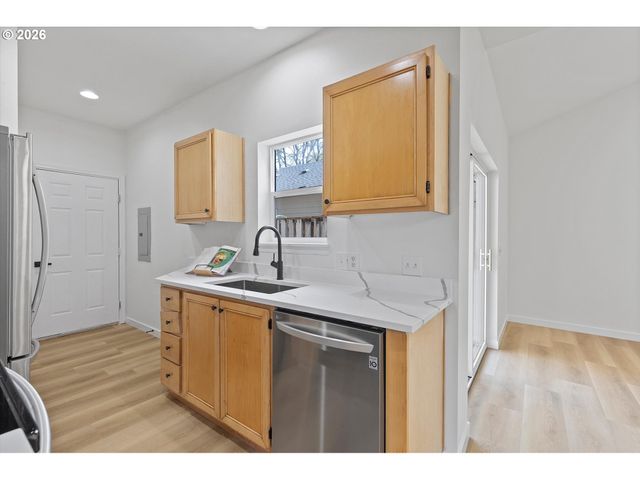 8115 Ne WILKINS St, Hillsboro, OR 97006