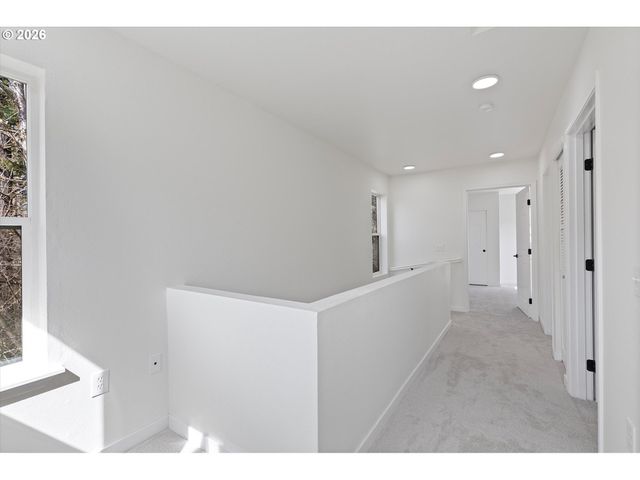 8115 Ne WILKINS St, Hillsboro, OR 97006