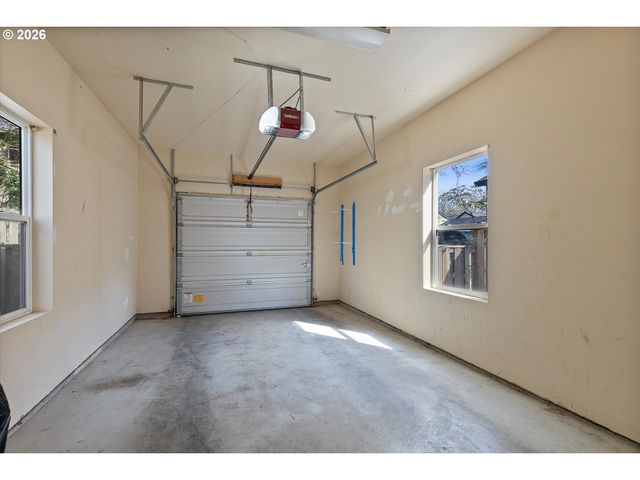 8115 Ne WILKINS St, Hillsboro, OR 97006