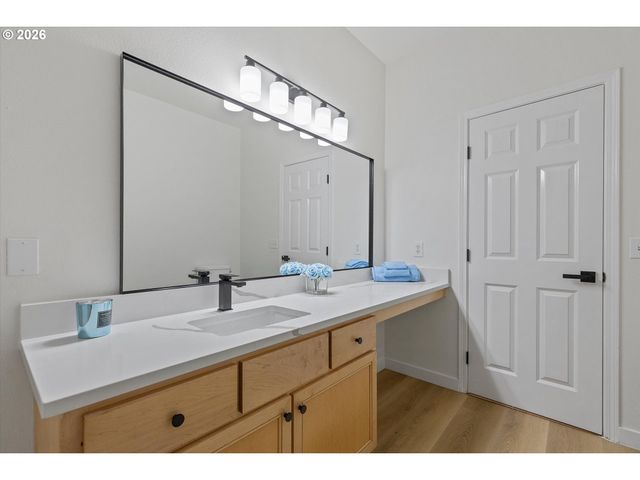 8115 Ne WILKINS St, Hillsboro, OR 97006