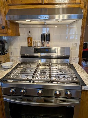 500 Opera House Lane, Odessa, MO 64076