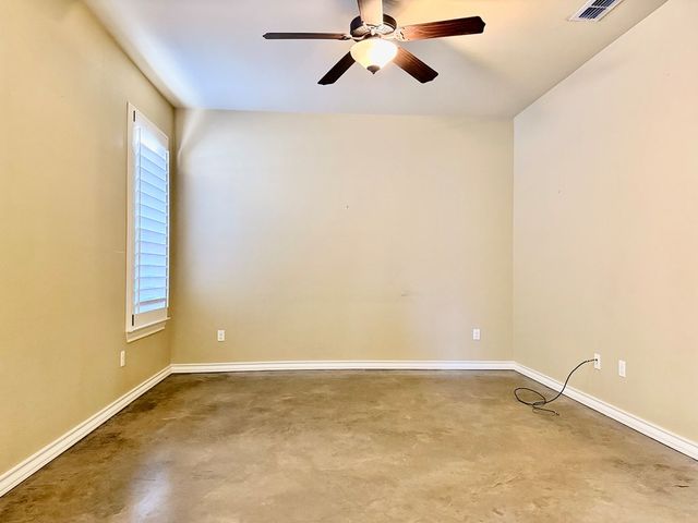 4316 Wood Dr, Midland, TX 79707