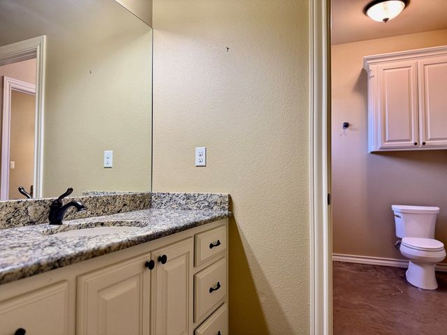 4316 Wood Dr, Midland, TX 79707