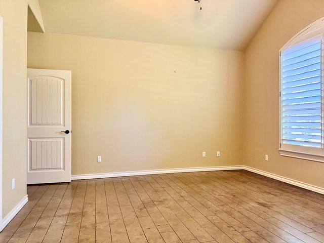 4316 Wood Dr, Midland, TX 79707