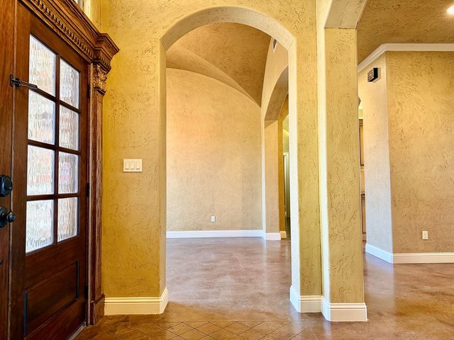 4316 Wood Dr, Midland, TX 79707